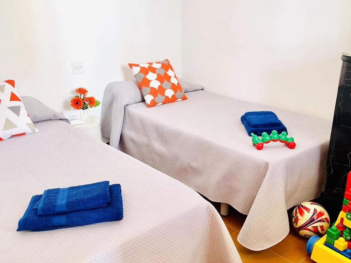 Apartbeach Balandro Climatizado Y Vistas Mar Cambrils 0*,  Spain